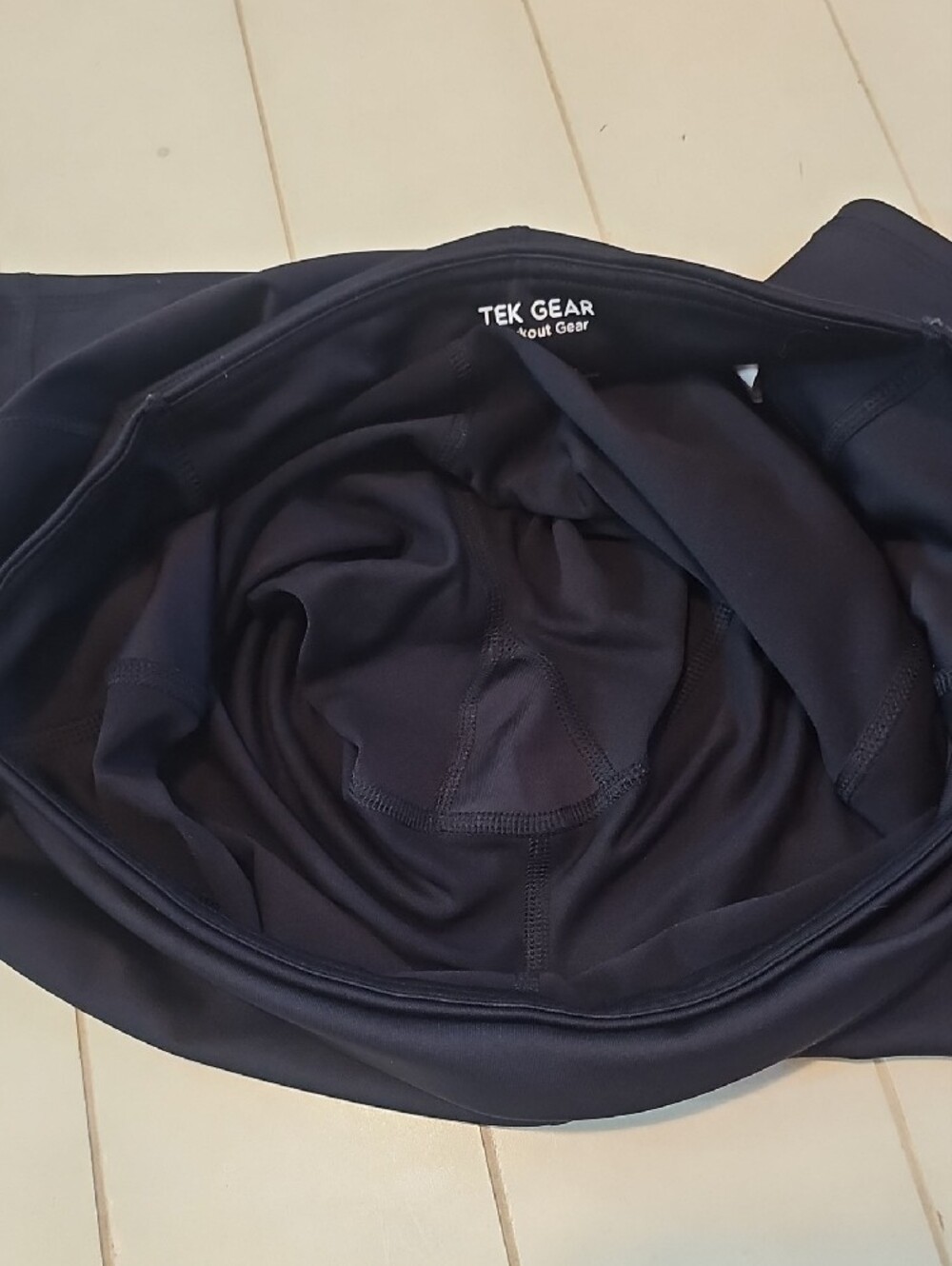 Tek Gear Athletic Black High-Rise Bike Shorts with Dual Side Pockets, Like New - Picture 5 of 5